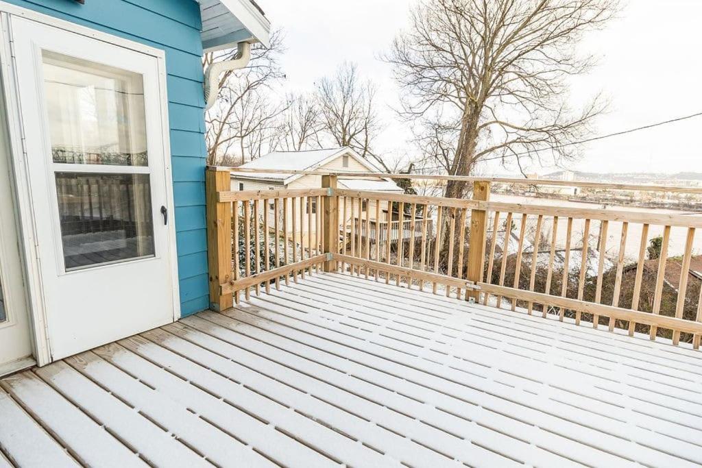 Cozy Riverfront Bungalow With Stunning Views Covington Exterior photo